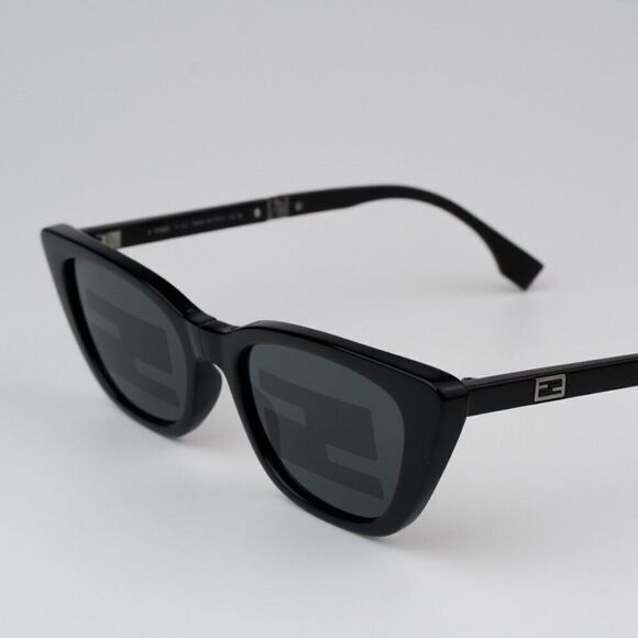 NEW Fendi FE40089I 01C FOLDING Black Mirror Pattern Women Cat Eye Sunglasses main image 5